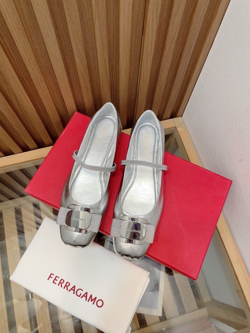 Ferragamo flat shoes